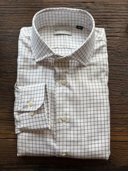 WHITE & TAUPE GRID SPREAD COLLAR