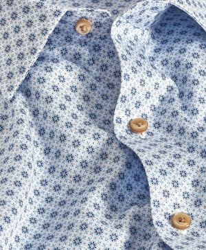 WHITE AND BLUE GEOMETRIC SHIRT