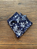 NAVY PINE AND RECTANGLES POCKET SQUARE